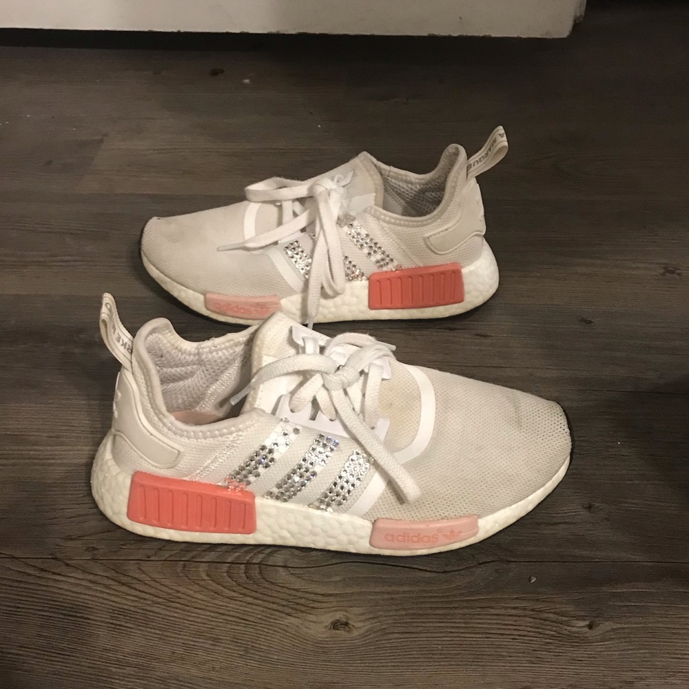 Women’s adidas size 7  1/2